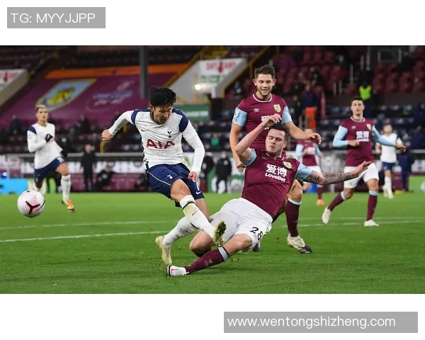 英超精彩对决伯恩利挑战强敌全力争胜直播盛况尽在眼前