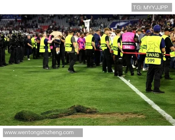 欧冠门票系统瘫痪数万球迷奋战12小时争抢梦寐以求的入场券