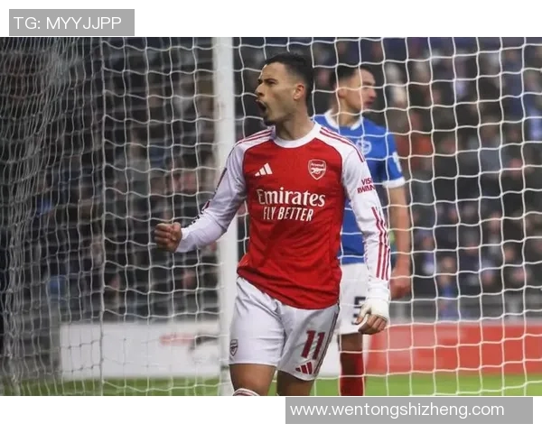 马丁内利的崛起之路:从青涩小将到足坛新星的成长历程 马丁内利的崛起之路:从青涩小将到足坛新星的成长历程