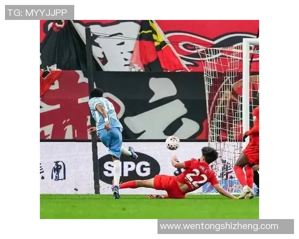 上港与亚泰激战连连角球争夺赛场精彩瞬间回顾 上港与亚泰激战连连角球争夺赛场精彩瞬间回顾