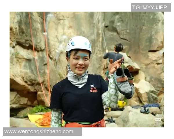 南京攀岩队的中路突破之旅：探索攀岩深度与技术的完美结合